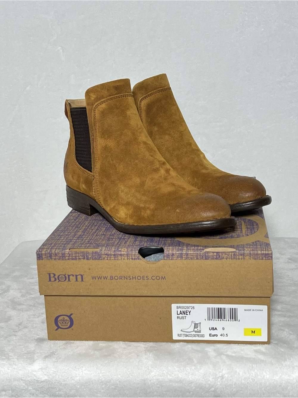 **NWT** Børn Born Laney Slip-on Chelsea Ankle Bootie - Rust Tobacco - size 9